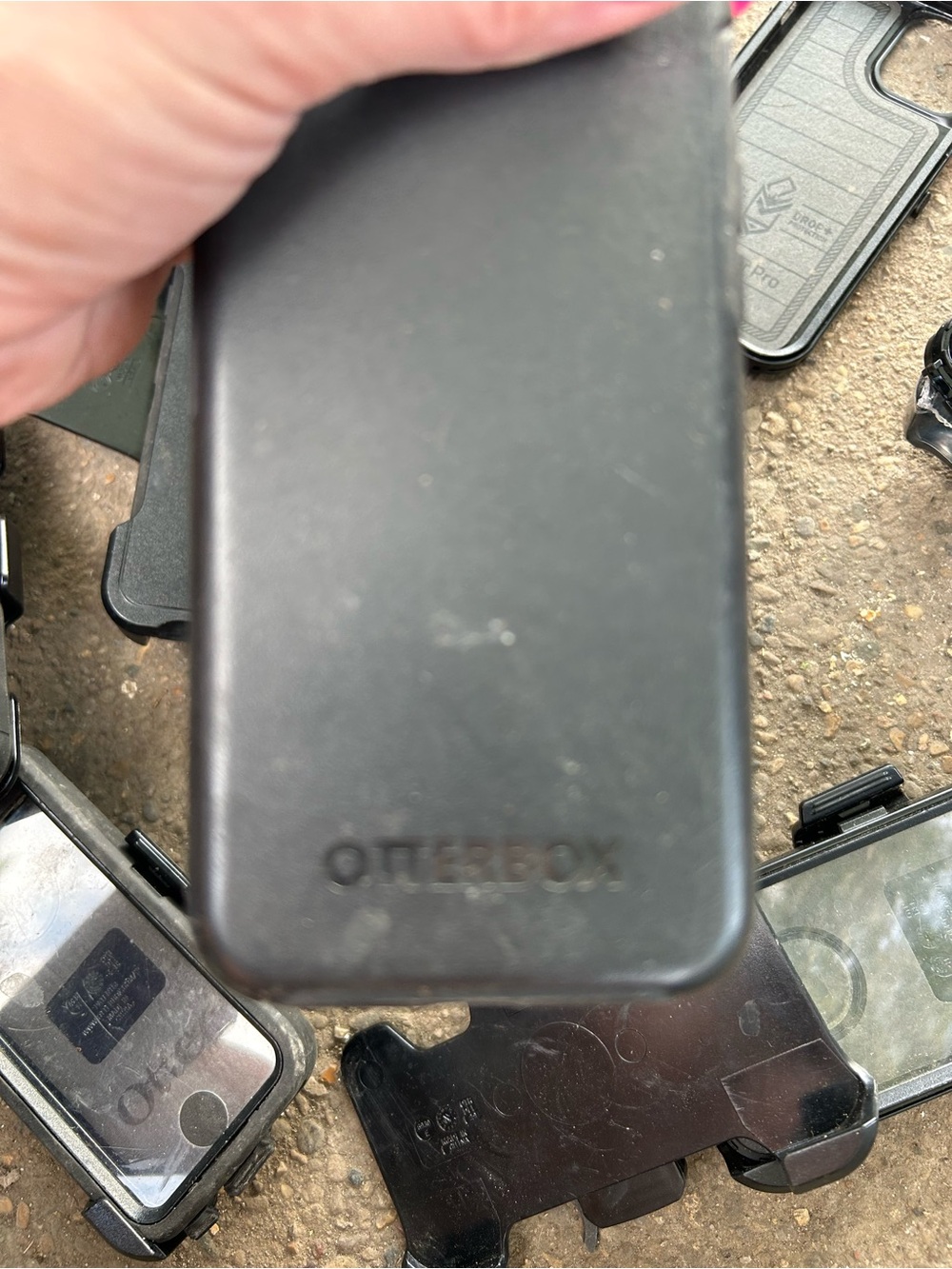 OtterBox Black Rugged Protective Phone Case with Screen Cover - Picture 3 of 9
